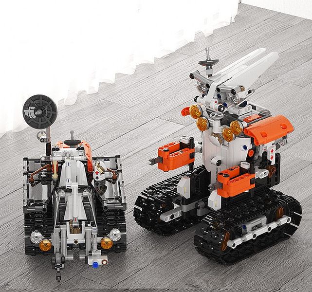 Конструктор Робот-трансформер 2в1 на радіокеруванні Technic Robot на пульті керування 67504 фото